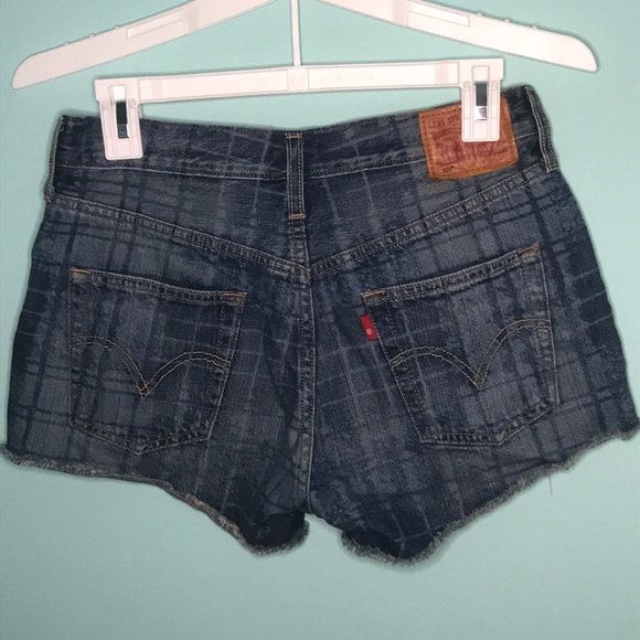 Levi’s jean shorts - Picture 2 of 4